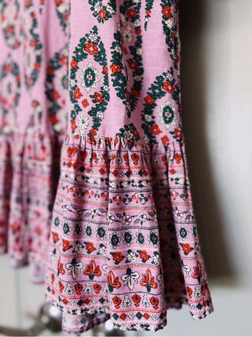 Knox Rose Pink/Purple Boho Floral Mini Dress Ruffle Hem Peasant Sleeve Size XS - Picture 2 of 8